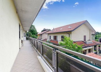 Balcone - Villa via Don Cosma Zonca, 11, Besana in Brianza - foto 21