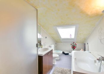 Bagno - Villa via Don Cosma Zonca, 11, Besana in Brianza - foto 39