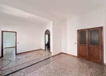 Salone - Four-room apartment via Lorenzo Pareto, 5, Genova (neighborhood Foce) - photo 4