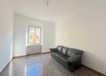 Camera da letto - Four-room apartment via Lorenzo Pareto, 5, Genova (neighborhood Foce) - photo 7