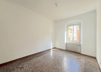 Camera da letto - Four-room apartment via Lorenzo Pareto, 5, Genova (neighborhood Foce) - photo 11