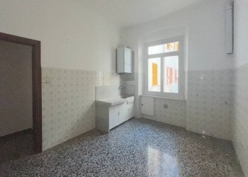 Cucina - Four-room apartment via Lorenzo Pareto, 5, Genova (neighborhood Foce) - photo 15