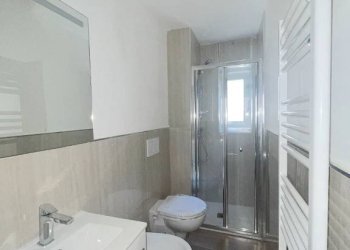 Bagno - Four-room apartment via Lorenzo Pareto, 5, Genova (neighborhood Foce) - photo 18