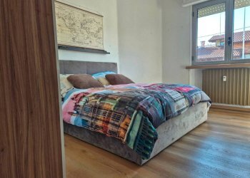 Camera da letto - Appartamento via dei Lerda, 18, frazione Madonna Delle Grazie, Cuneo - foto 12
