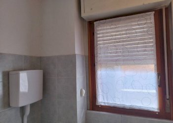 Bagno - Ufficio via Giulio Giordani, 7, Varese (zona Masnago) - foto 14
