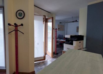 Camera da letto - Ufficio via Giulio Giordani, 7, Varese (zona Masnago) - foto 42