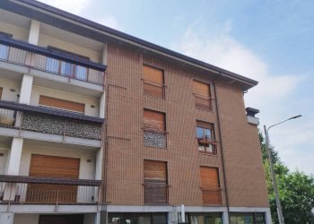 Facciata - Ufficio via Giulio Giordani, 7, Varese (zona Masnago) - foto 47