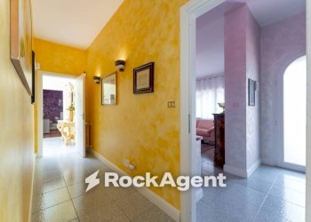 Corridoio - Villa via Vincenzo Ricca, 12, Aci Catena - foto 13