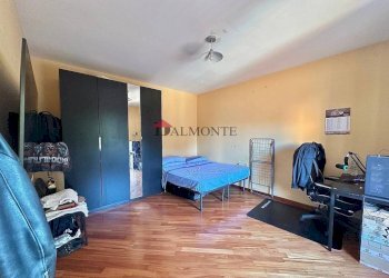 Camera da letto - Appartamento via di Corticella, 58, Bologna (zona Bolognina) - foto 8