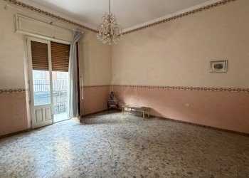 Prima camera - Apartment Via Fiume 20, Paternò - photo 17