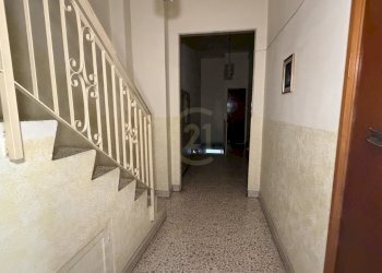 Scala - Apartment Via Fiume 20, Paternò - photo 24