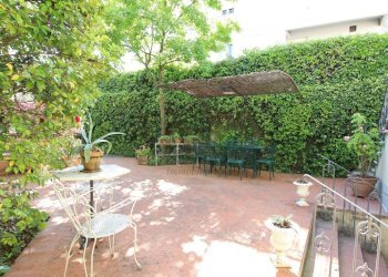 vendesi villa con terrazzo e giardino luccaIMG_961 - Villa Via Borgo Giannotti 120, Lucca - foto 3