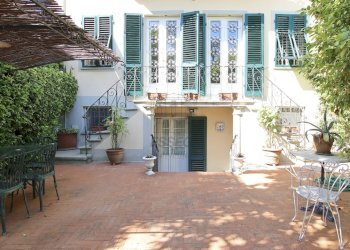 vendesi villa con terrazza giardino e garage doppi - Villa Via Borgo Giannotti 120, Lucca - foto 4