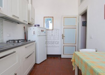 vendesi villa con terrazza giardino e garage doppi - Villa Via Borgo Giannotti 120, Lucca - foto 24