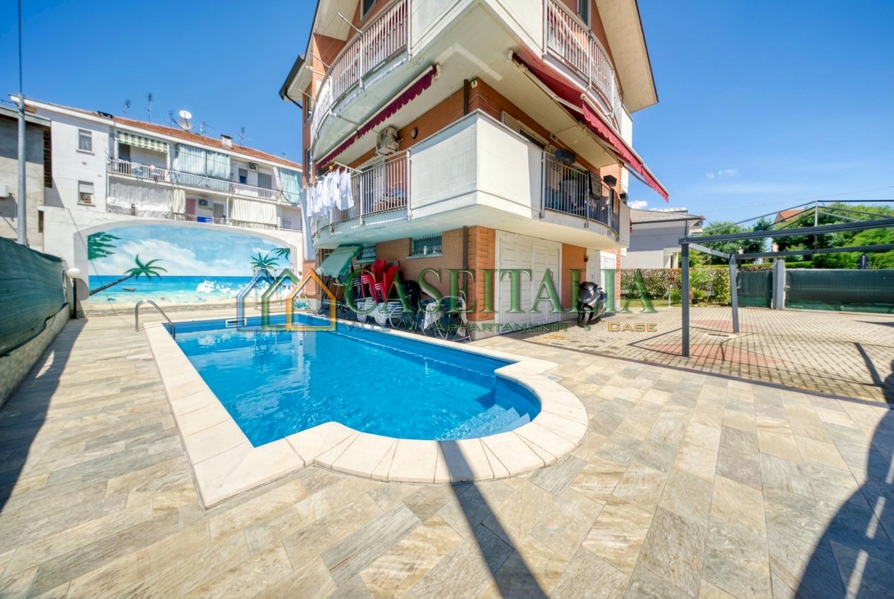Piscina - Independent house Via Fratelli Cervi 19, Nichelino - photo 3