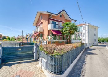 Ingresso - Casa indipendente Via Fratelli Cervi 19, Nichelino - foto 4