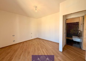 WhatsApp Image 2026-06-08 at 18.05.47 (6) - Three-room apartment Via Attavante, Firenze - photo 11