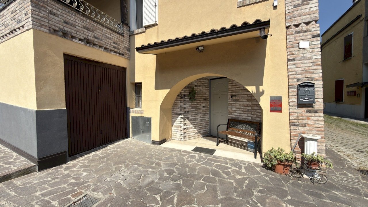 IMG_6137 - Portion of a house Via dell'Aeronautica 9, Reggio nell'Emilia - photo 1
