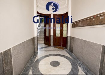 androne palazzo (1) - Attico Corso Vittorio Emanuele, Napoli - foto 4
