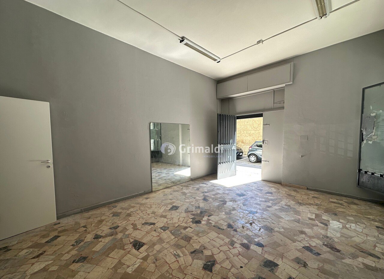 5 - Commercial Premises Via Roma 464, Pomigliano d'Arco - photo 1
