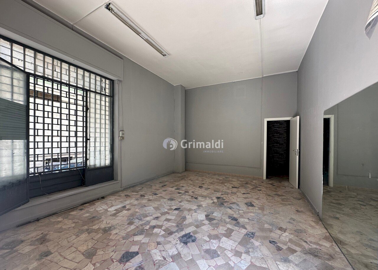 1 - Commercial Premises Via Roma 464, Pomigliano d'Arco - photo 3