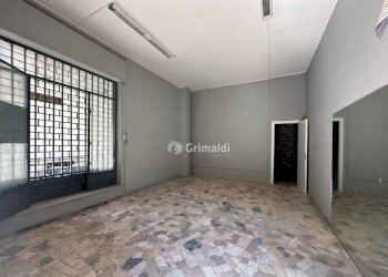 1 - Commercial Premises Via Roma 464, Pomigliano d'Arco - photo 3