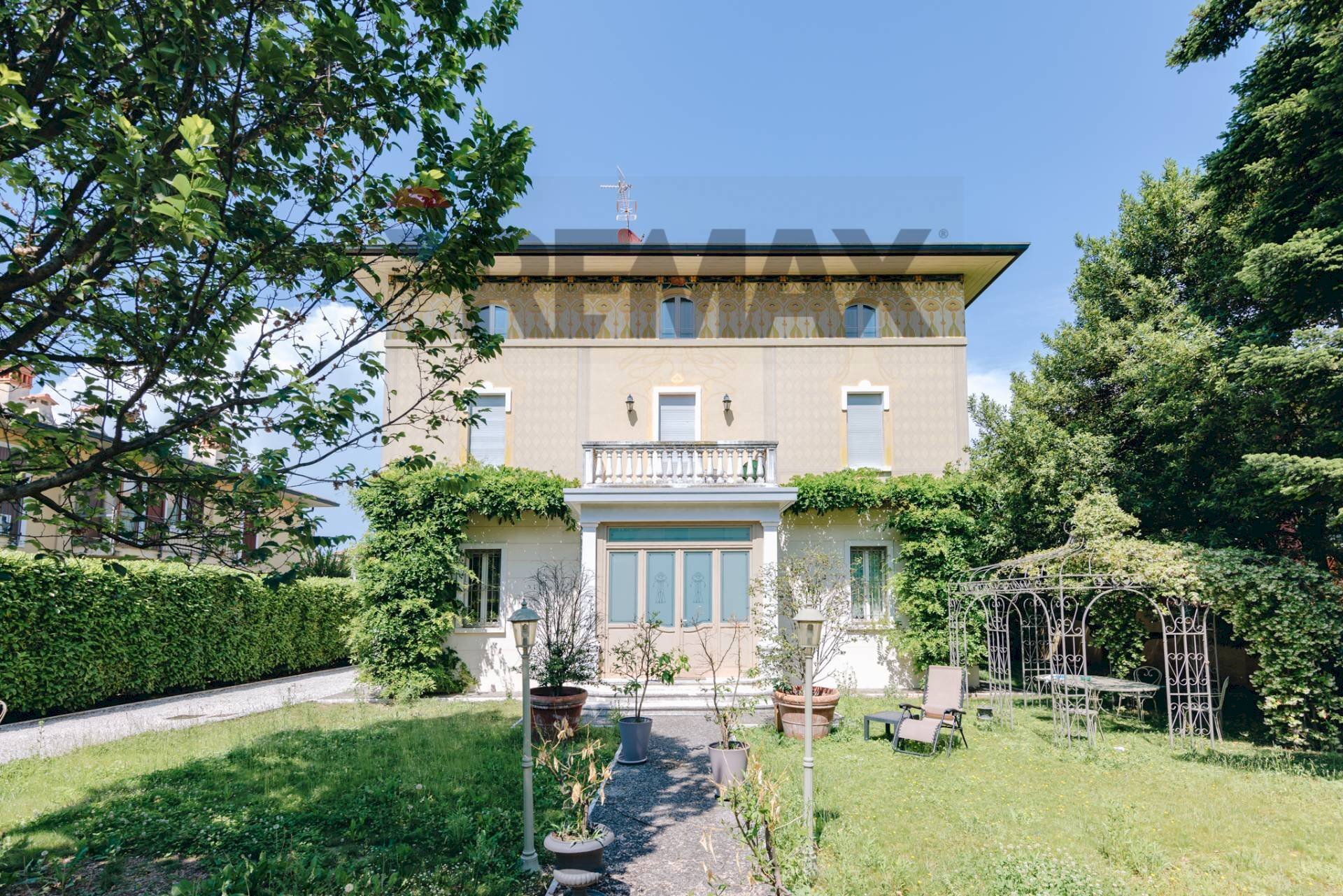 Villa Via Giacomo Puccini, 1 
 Palazzolo sull'Oglio, Palazzolo sull'Oglio - foto 1