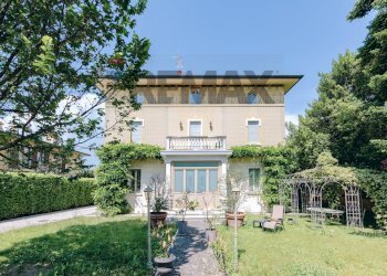 Villa Via Giacomo Puccini, 1 
 Palazzolo sull'Oglio, Palazzolo sull'Oglio - foto 1