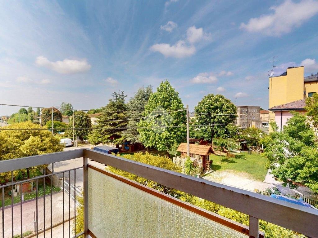 Four-room apartment Via Piave, Cento - photo 1