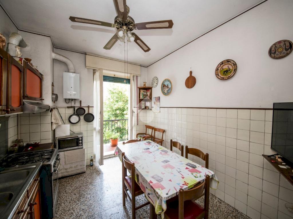 Four-room apartment Via betulle, Milano (neighborhood Quartiere degli Olmi) - photo 2