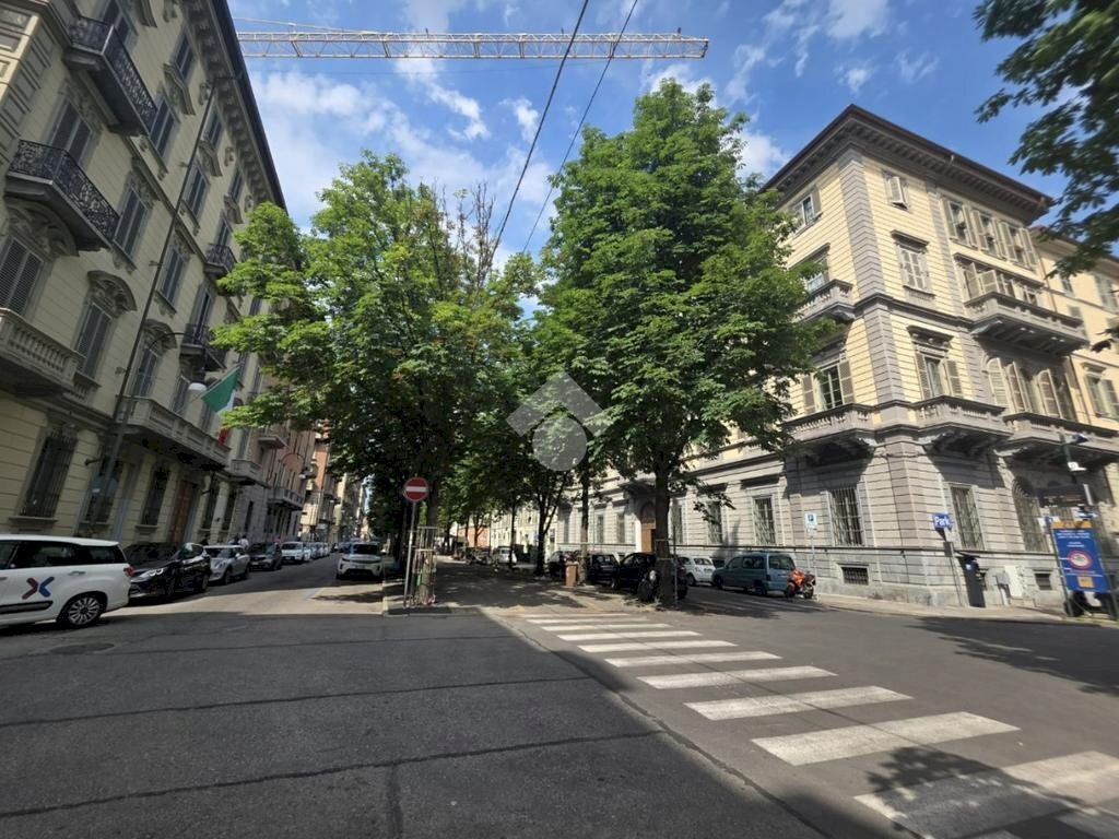 Two-room apartment Via Alessandro Manzoni, Torino (neighborhood Quadrilatero Romano) - photo 1