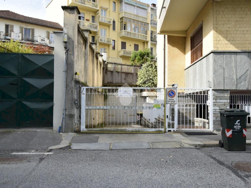 Parking space Via Chiaro Davanzati, Torino (neighborhood Borgo Po) - photo 3