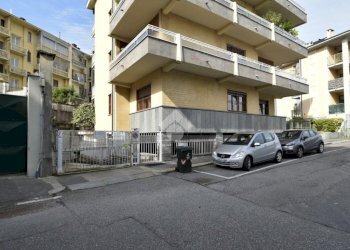 Parking space Via Chiaro Davanzati, Torino (neighborhood Borgo Po) - photo 1