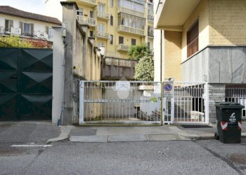 Parking space Via Chiaro Davanzati, Torino (neighborhood Borgo Po) - photo 3