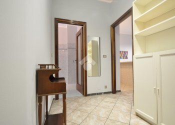 One-room apartment Via Tommaso Grossi, Torino (neighborhood San Salvario) - photo 9