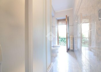 One-room apartment Via Tommaso Grossi, Torino (neighborhood San Salvario) - photo 24