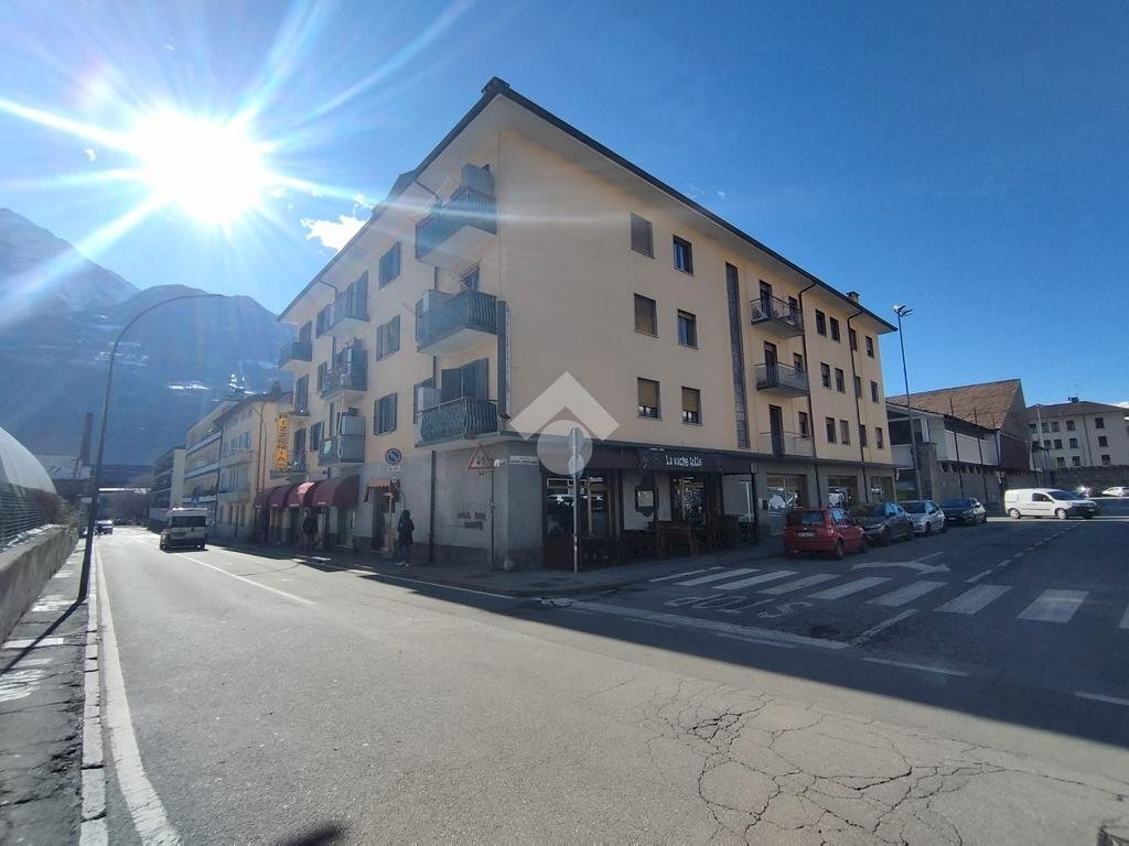 Trilocale Piazza Cavalieri di Vittorio Veneto, Aosta - foto 1