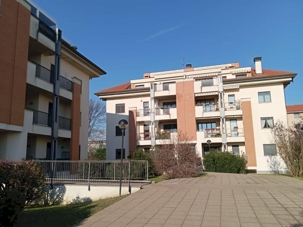 Box Piazzetta Caduti di Nassiriya, Corbetta - photo 2