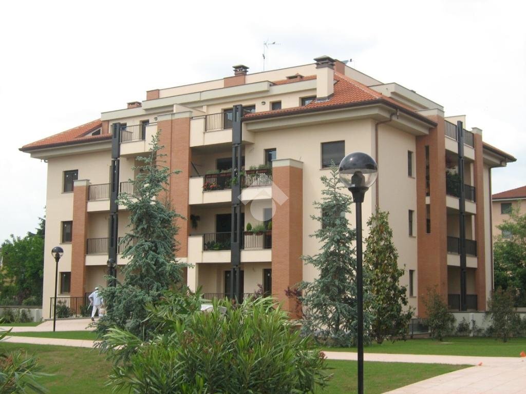 Box Piazzetta Caduti di Nassiriya, Corbetta - photo 3