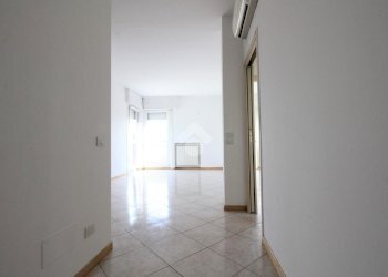 Two-room apartment Nona strada torre, Segrate - photo 12