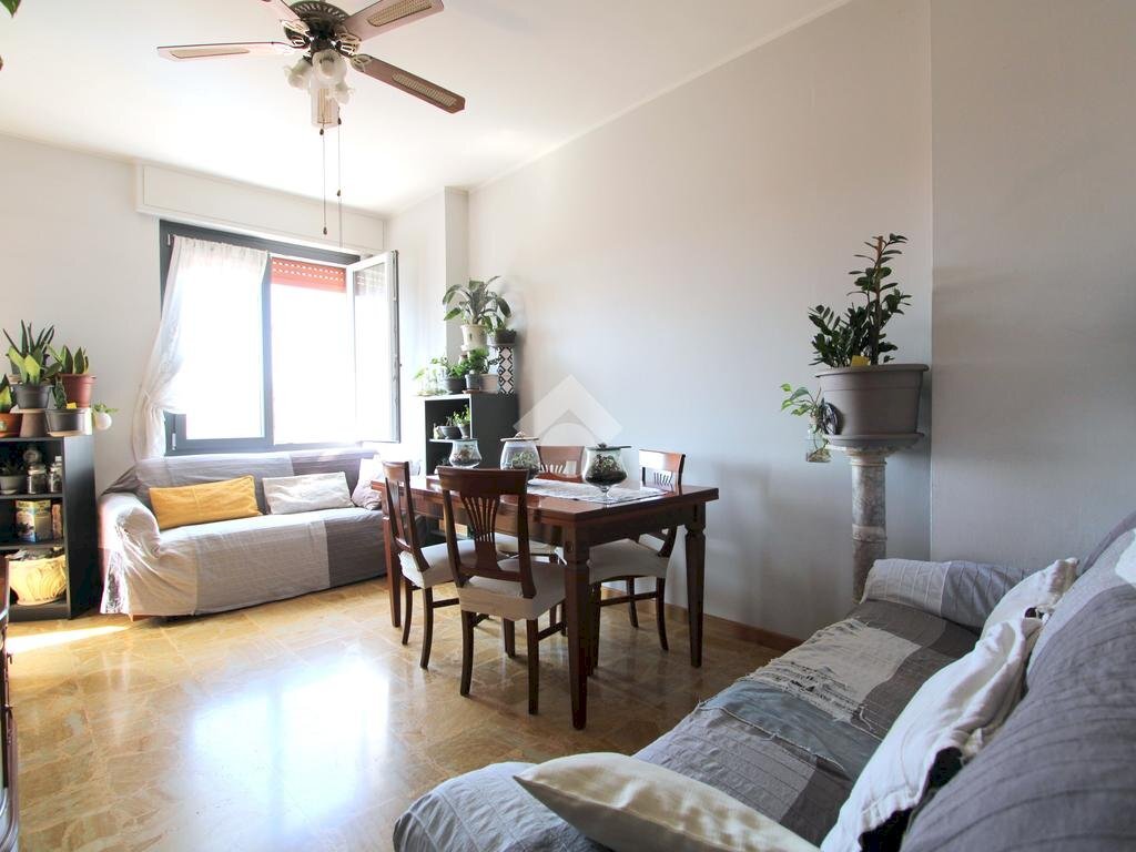 Three-room apartment Via Alessandro Manzoni, Bareggio - photo 2