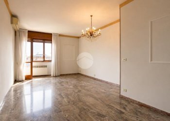 Three-room apartment Via Mazzini, Cusano Milanino - photo 3