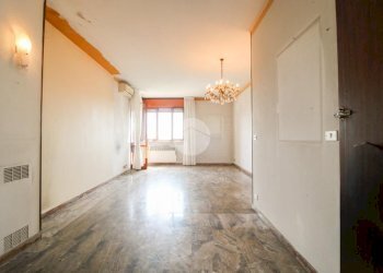Three-room apartment Via Mazzini, Cusano Milanino - photo 7