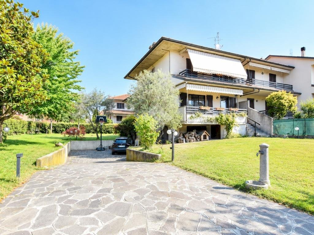 Terraced Villa Via pergolesi, Settala - photo 1