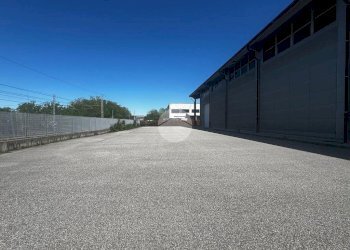 Capannone Via Caravaggio, Trinità - foto 38