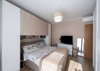 Two-room apartment Monza - photo 11