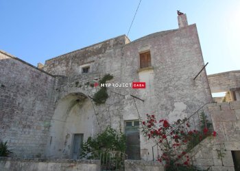 Locale Commerciale Strada Monaci, Martina Franca - foto 2