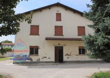 Foto 1 - Casa semi indipendente VIA RENO VECCHIO
 
9, Cento - foto 1