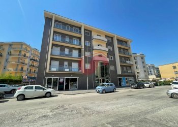 Foto 1 - Box Via Marmorale, Benevento - photo 1