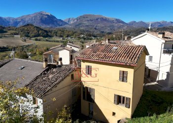 Foto 2 - Casa indipendente Via Villa Salvi, Amandola - foto 2